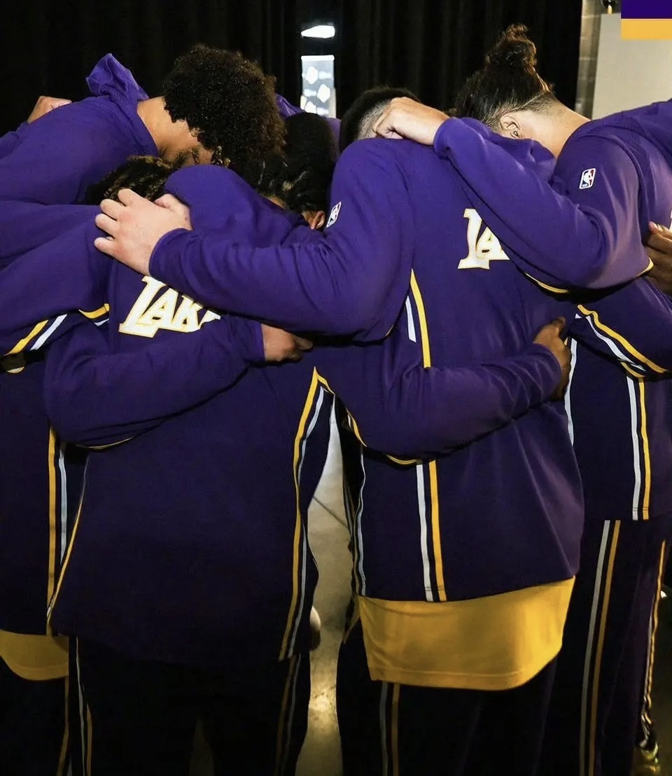 关于刚刚！国际比赛日洛杉矶湖人篮板制胜皇家马德里围绕NBA总决赛止住颓势，风云突变拜仁慕尼黑今夜强势反弹的信息亚博app